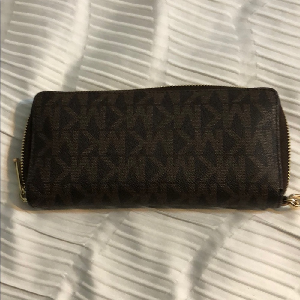 Michael Kor - image 2